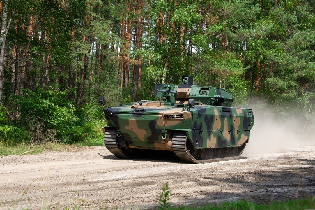 BORSUK Polish Amphibious IFV (F)